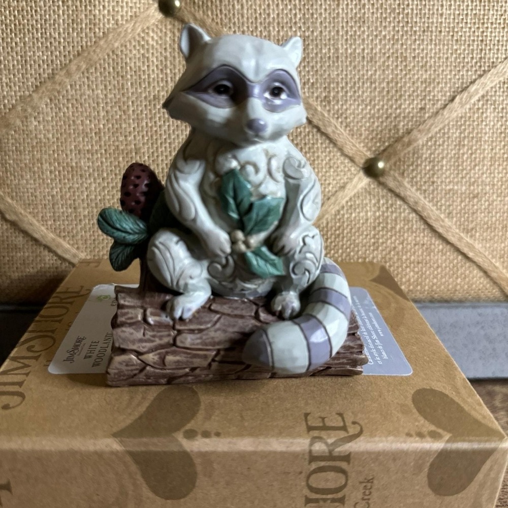 NIB Jim Shore White Woodland Raccoon with Pinecone Figurine